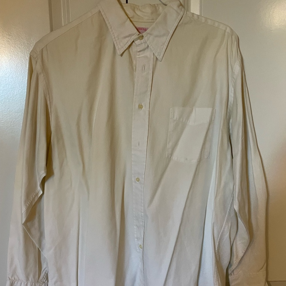 White dress shirt